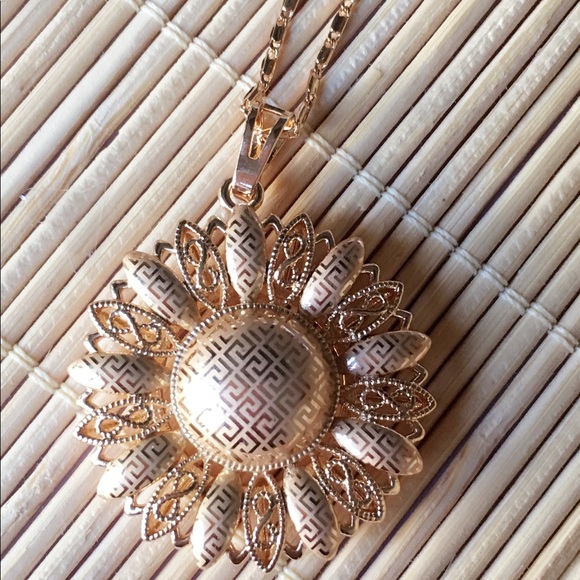 Brand New Gold Plated Jewelry Sets - Picture 2 of 5